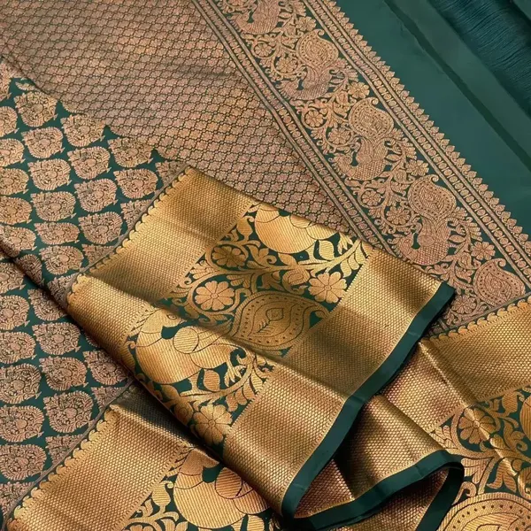 Dark_Green_Woven_Kanjivaram_Silk_Saree_with_Saree_Cover